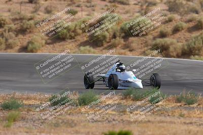 media/Jun-01-2025-CalClub SCCA (Sun) [[eae223c5dd]]/Group 3/Qualifying/